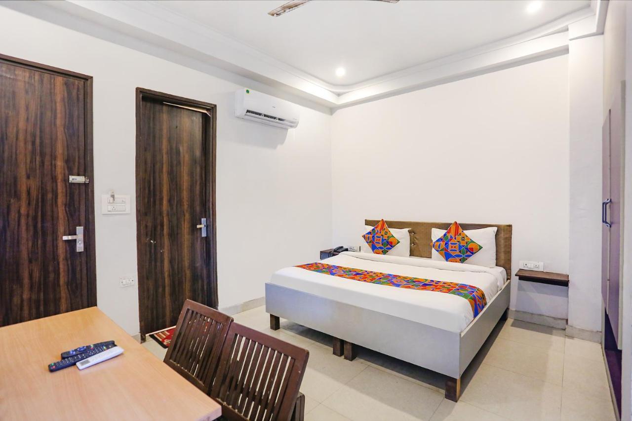Fabhotel Novel Suites - Nr Yashobhoomi Convention Centre Yeni Delhi Dış mekan fotoğraf