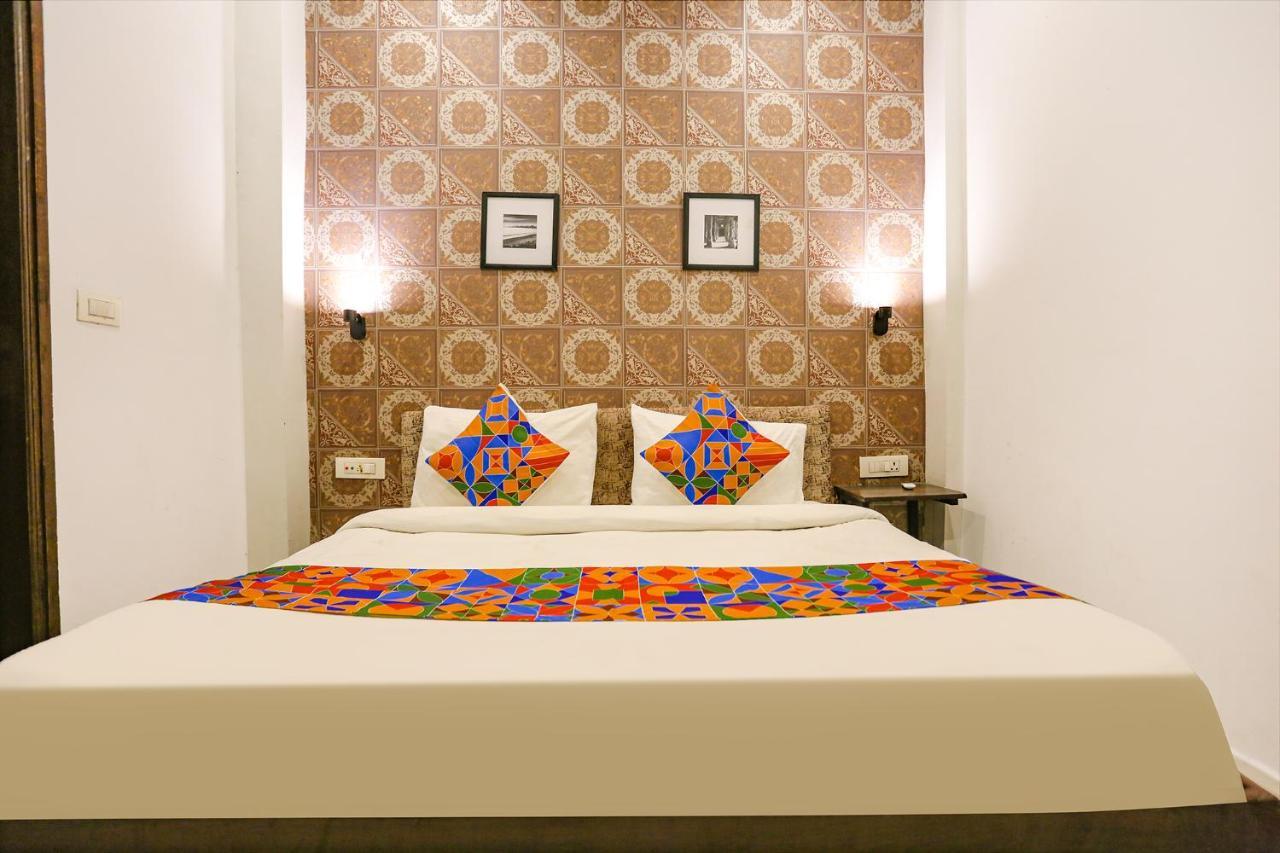 Fabhotel Novel Suites - Nr Yashobhoomi Convention Centre Yeni Delhi Dış mekan fotoğraf